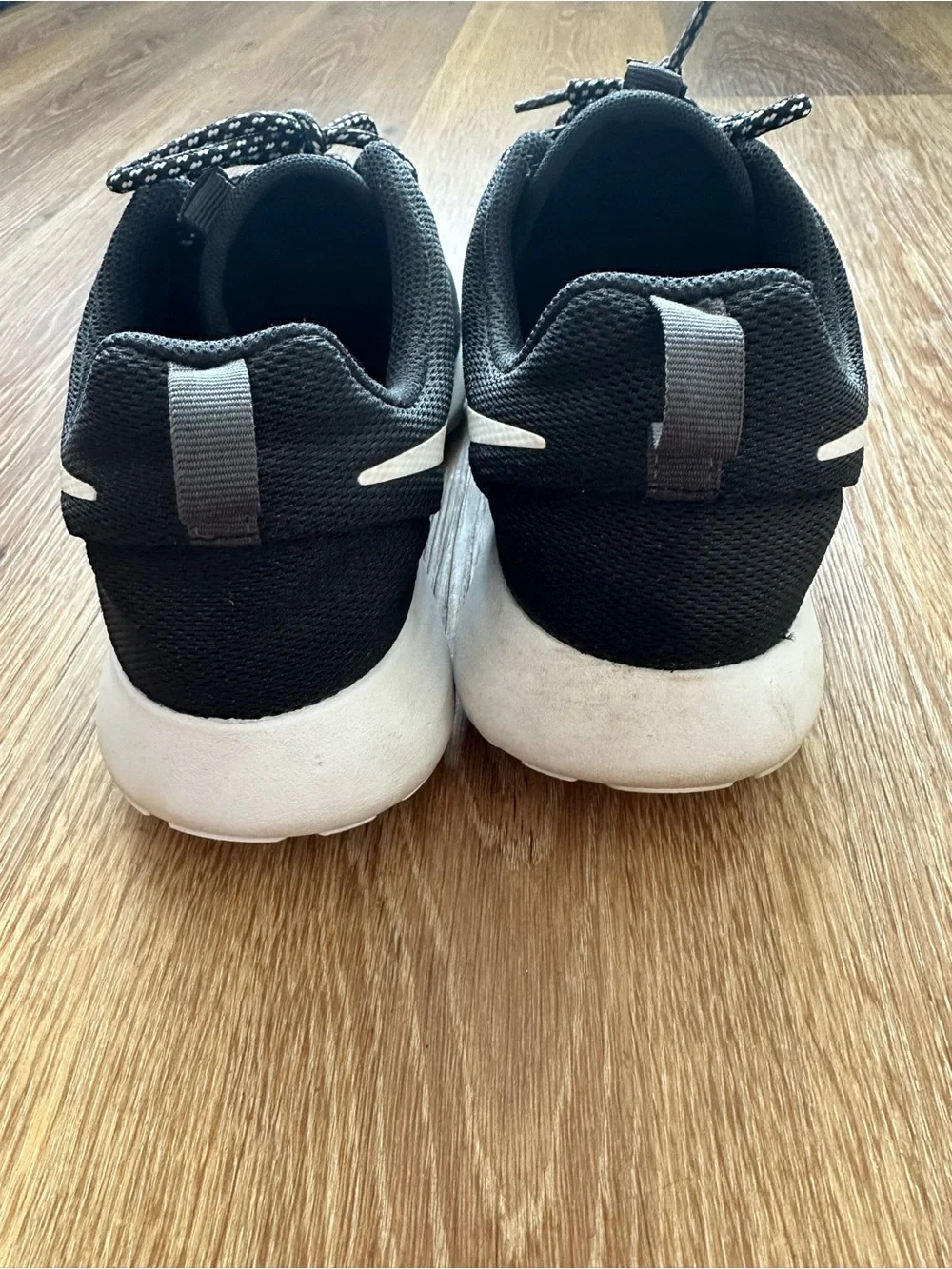 Nike breathable black